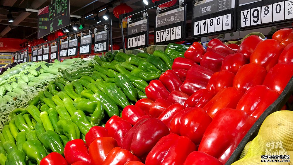 时政新闻眼丨​习近平在贵阳考察：进超市访社区 一枝一叶总关情