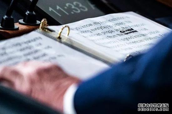 白宫给官员下“密电”曝光：统一口径 甩锅中国